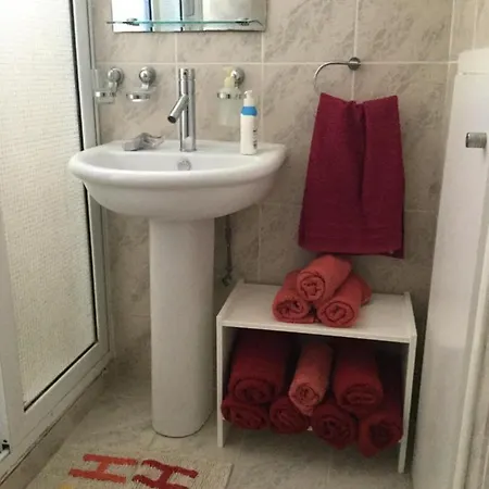 Apartment Flip Flop